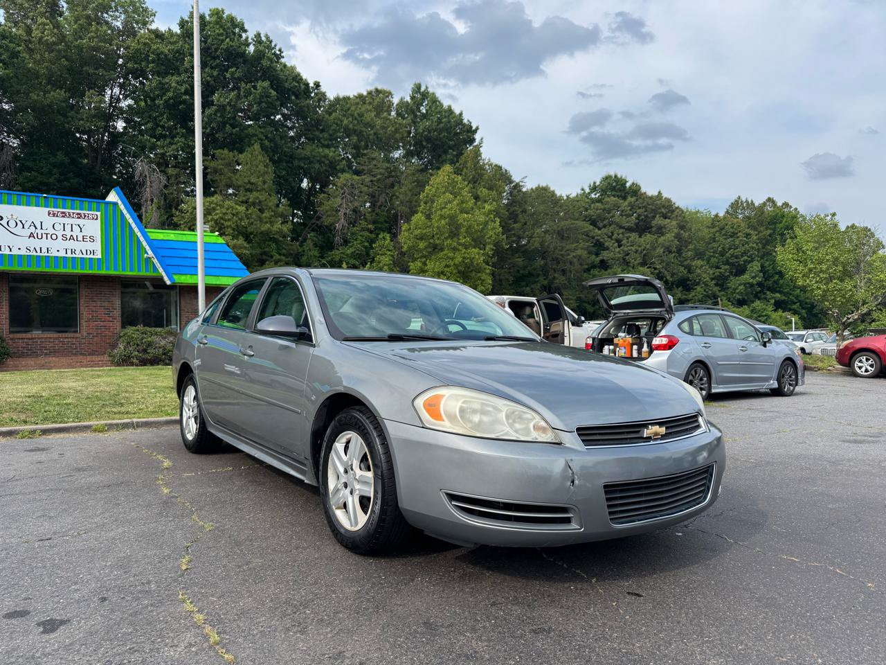 Used 2009 Chevrolet Impala LS FWD image 3