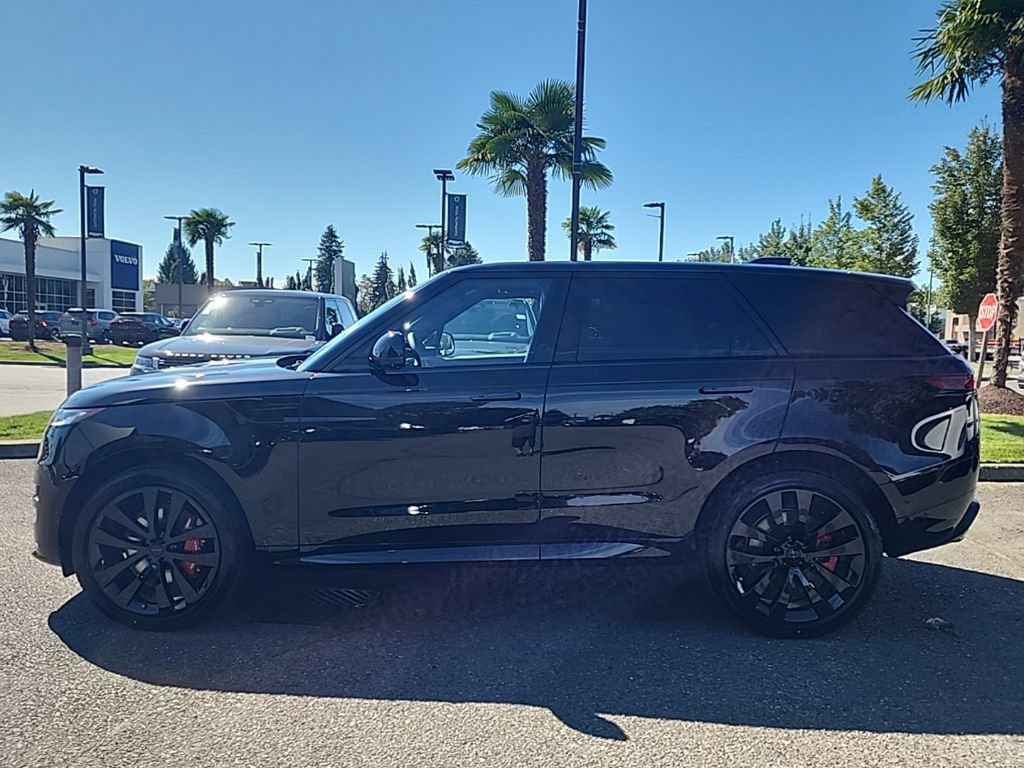 New 2026 Land Rover Range Rover Sport Dynamic SE AWD/4WD image 2