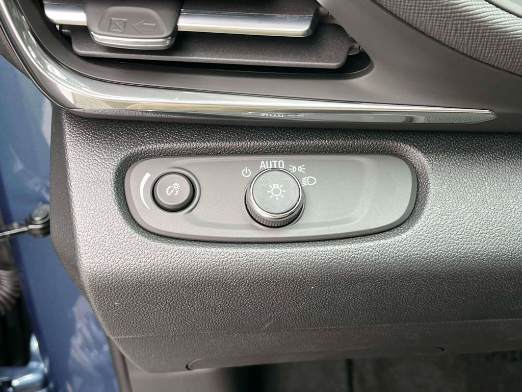 New 2026 Buick Envista Preferred FWD image 24