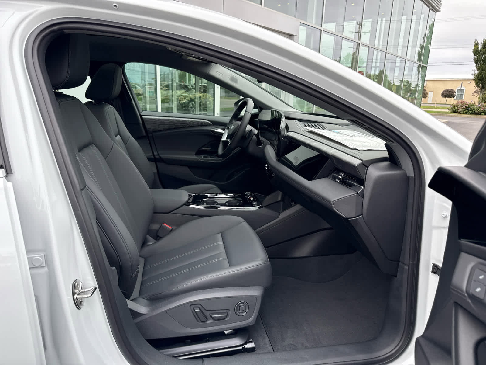 New 2025 Audi A6 e-tron Premium Plus image 31