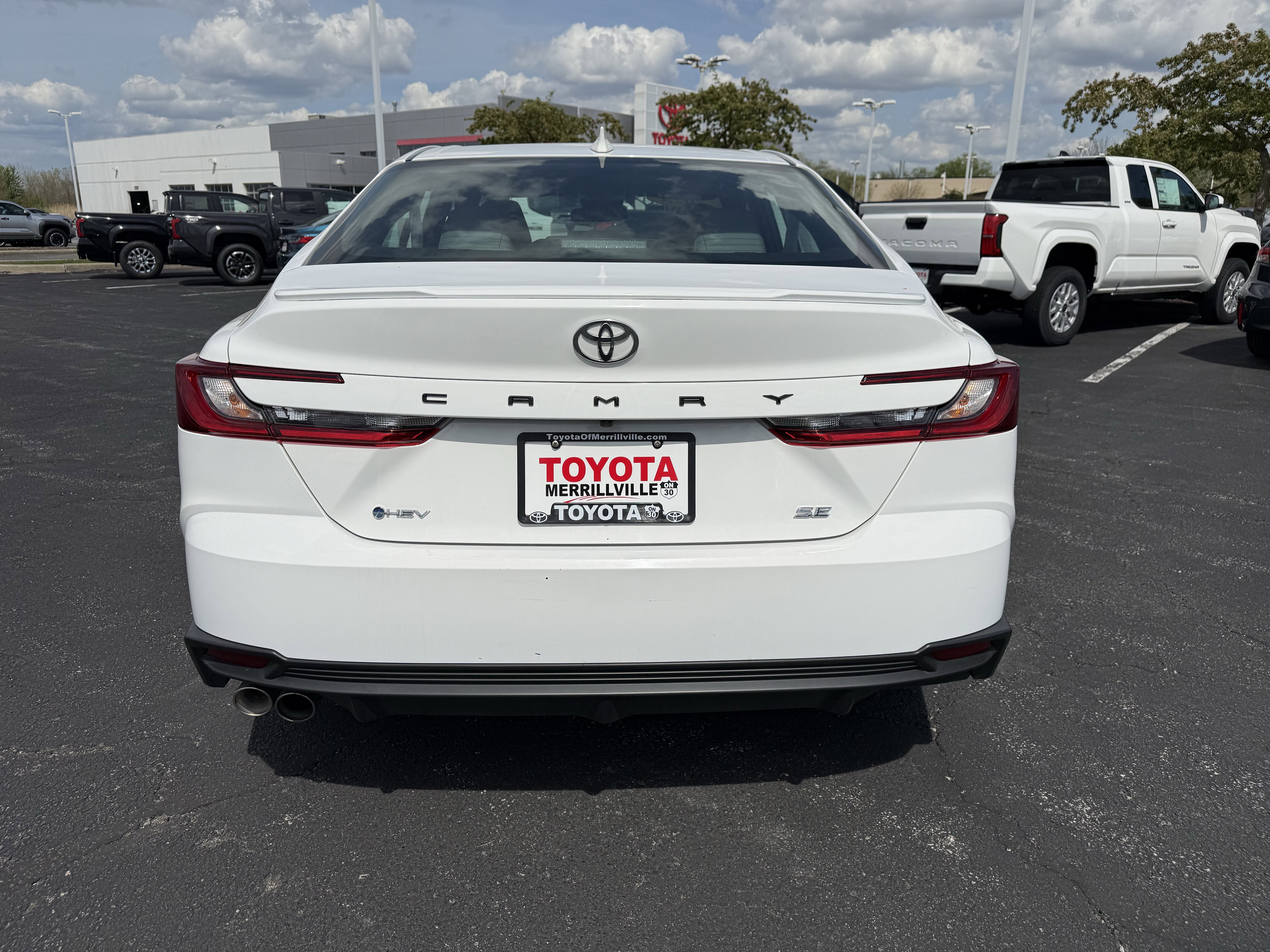 Used 2025 Toyota Camry SE FWD image 7