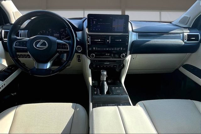 Used 2022 Lexus GX 460 Premium w/ Premium Package AWD/4WD image 16
