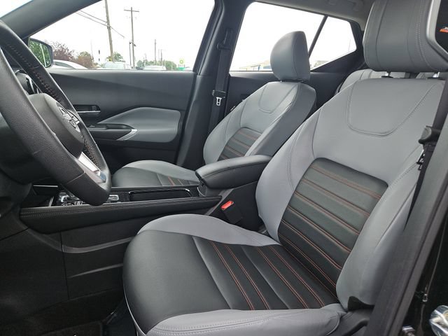 Certified 2024 Nissan Kicks SR w/ SR Premium Package FWD image 20