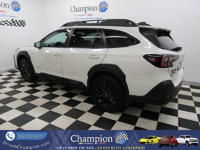 Used 2023 Subaru Outback Onyx Edition AWD/4WD image 12