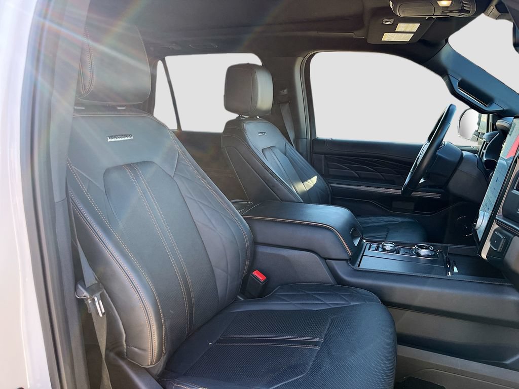 Used 2023 Ford Expedition Platinum AWD/4WD image 32