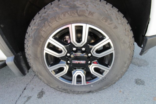 Used 2023 GMC Sierra 3500 AT4 w/ AT4 Premium Plus Package image 17