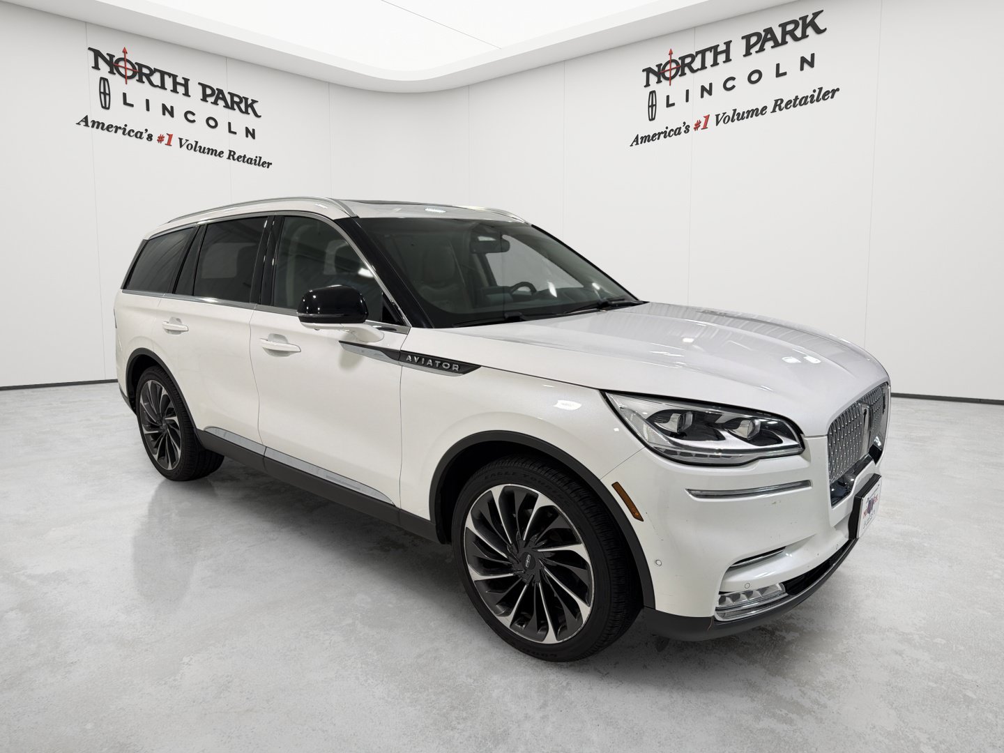 Used 2020 Lincoln Aviator Reserve w/ Equipment Group 202A AWD/4WD image 7