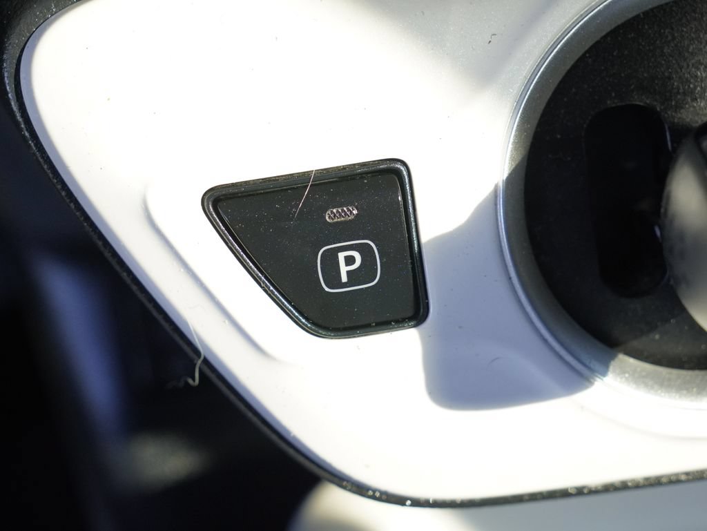 Used 2017 Toyota Prius Prime Advanced w/ Carpet Mat Package FWD image 21