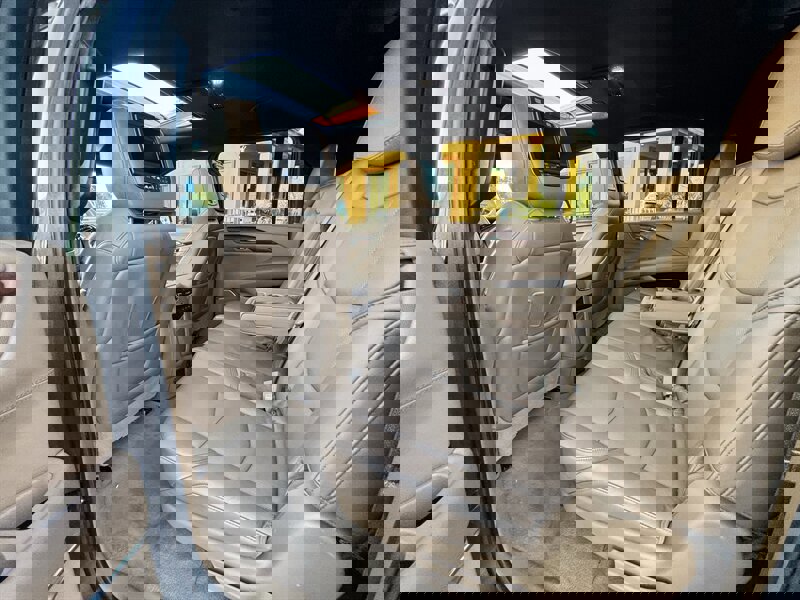 Used 2017 Cadillac Escalade ESV Platinum image 14