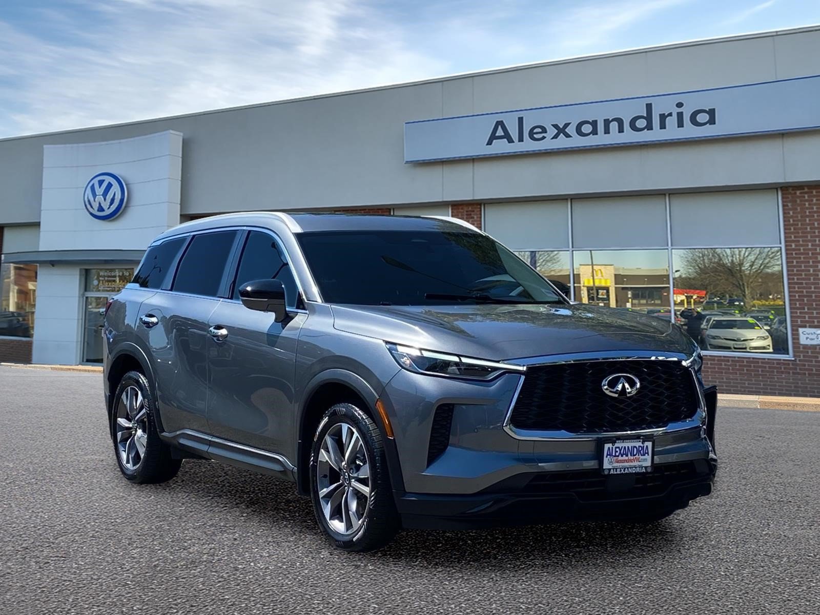 Used 2023 INFINITI QX60 Luxe w/ Cargo Package