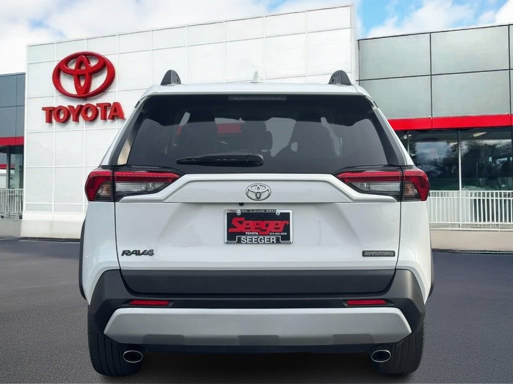 Used 2024 Toyota RAV4 Adventure AWD/4WD image 7