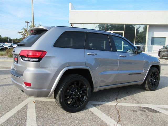 Used 2021 Jeep Grand Cherokee Laredo X image 6