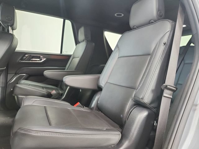 Used 2025 GMC Yukon Denali RWD image 11