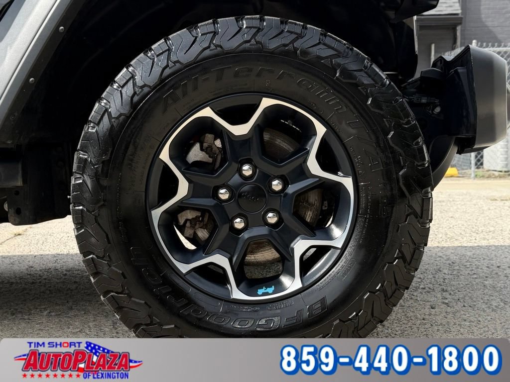 Used 2023 Jeep Wrangler Unlimited Rubicon 4xe w/ Dual Top Group AWD/4WD image 5