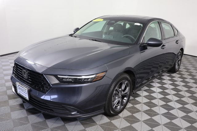 Used 2023 Honda Accord EX image 4