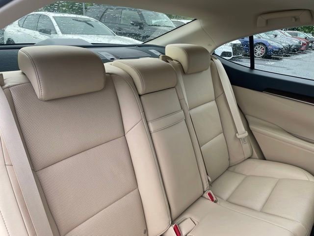 Used 2015 Lexus ES 350 w/ Luxury Package FWD image 6