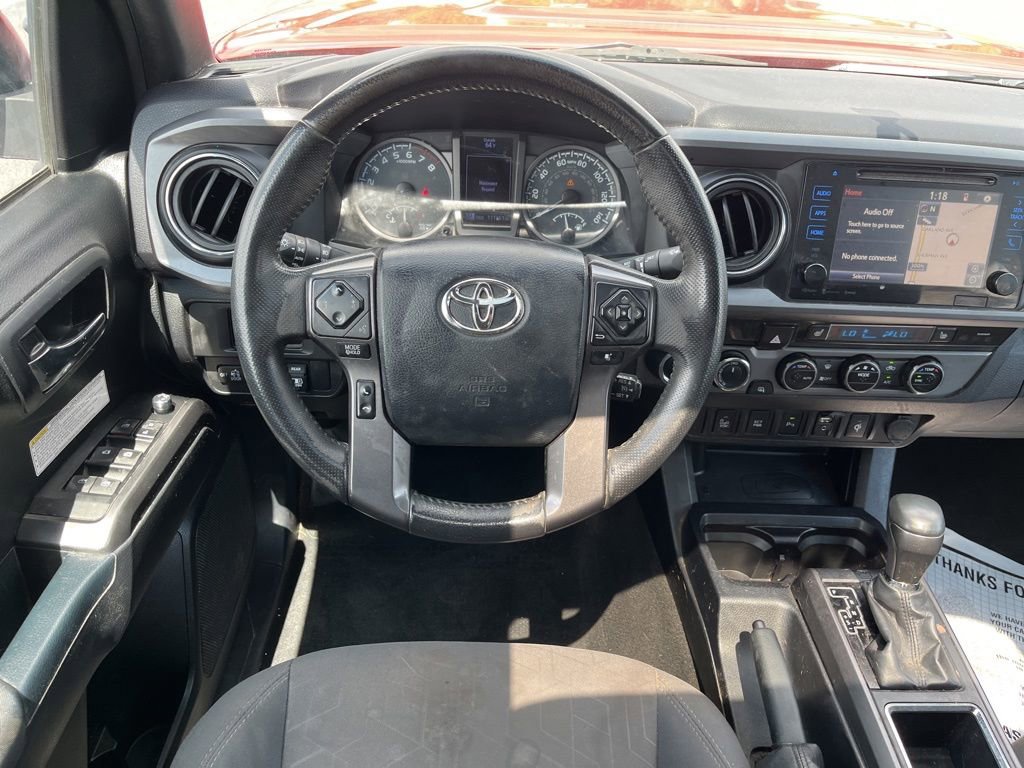 Used 2017 Toyota Tacoma TRD Off-Road w/ Premium & Technology Package AWD/4WD image 29