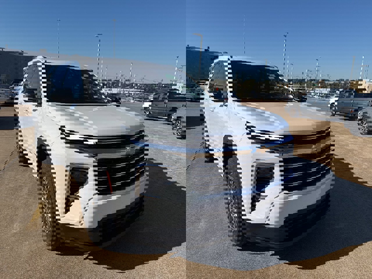 Used 2025 Chevrolet Traverse LT