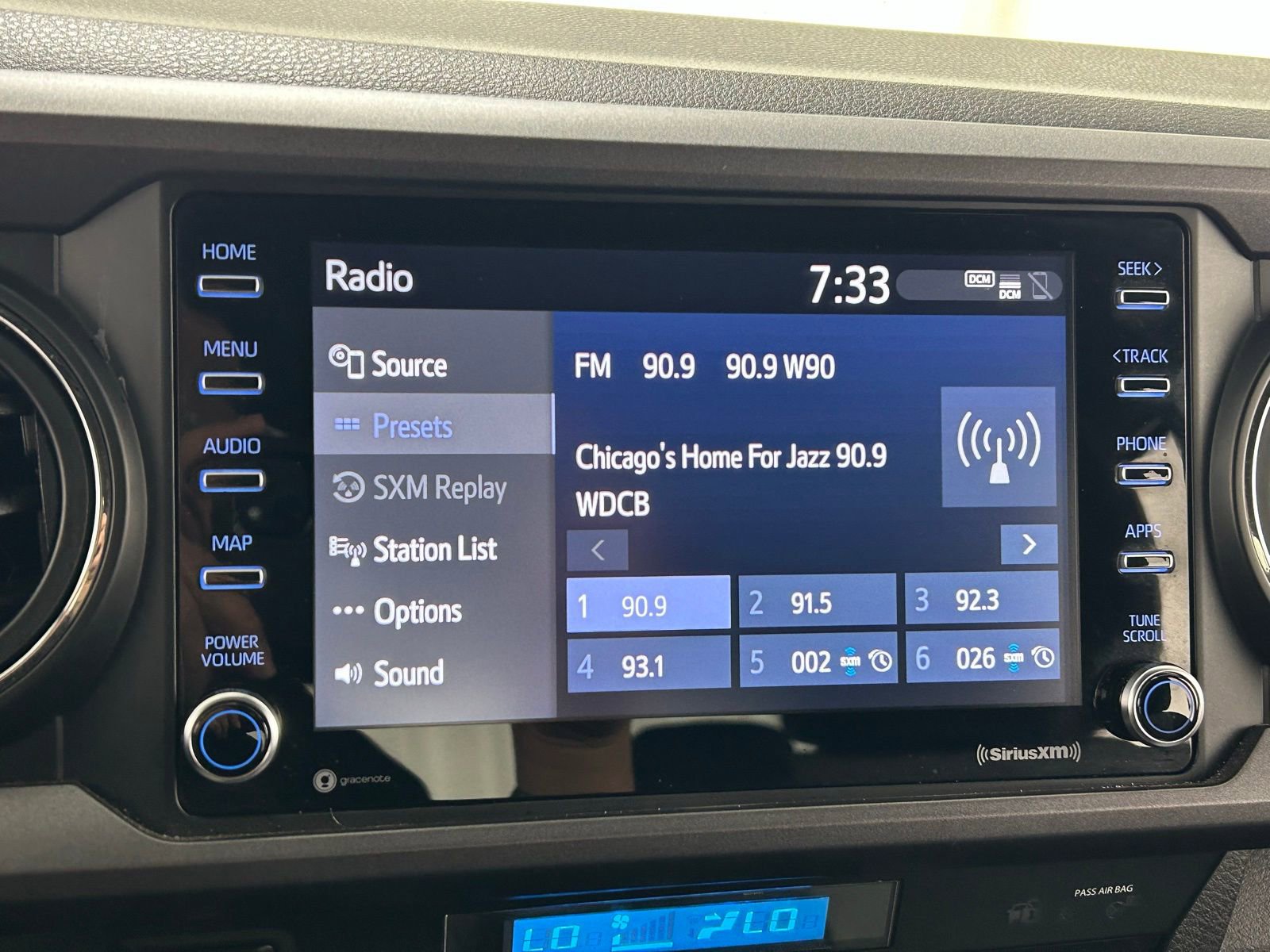 Used 2021 Toyota Tacoma TRD Off-Road w/ Technology Package image 18