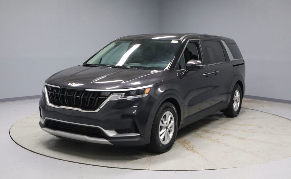 Used 2024 Kia Carnival LX FWD image 5