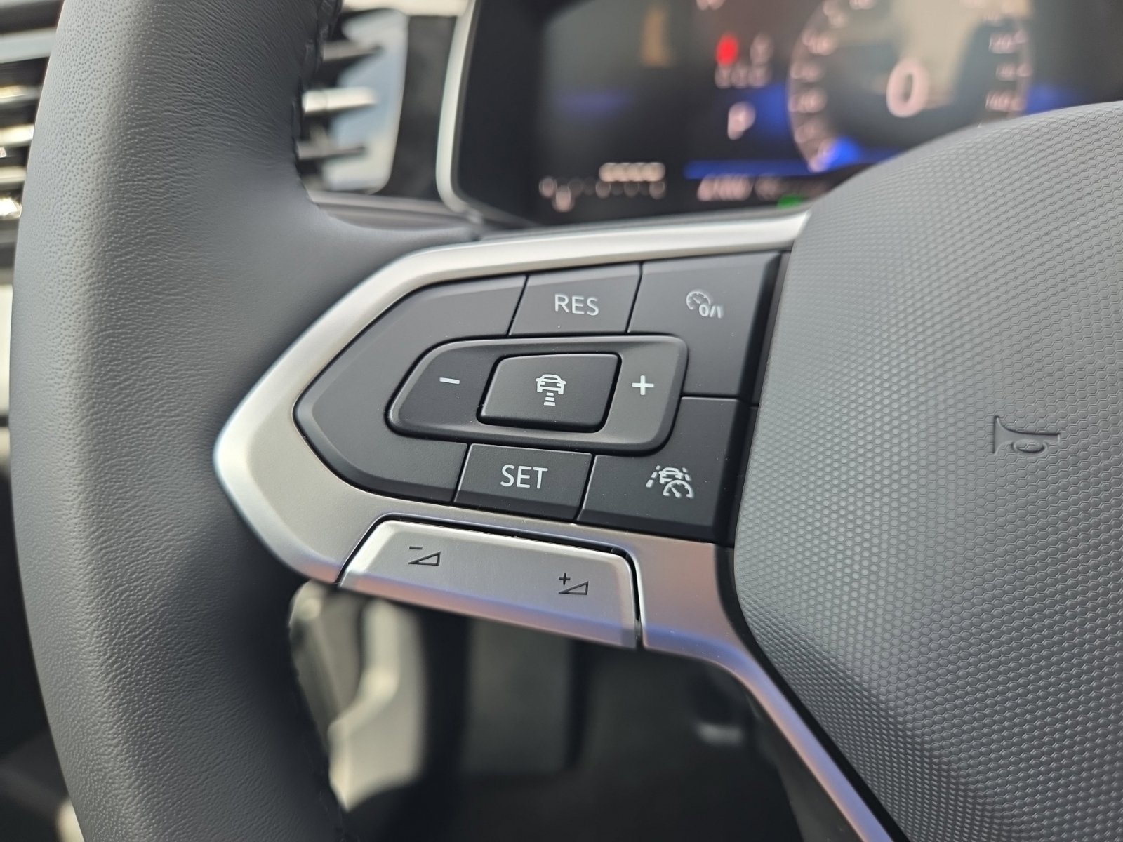 New 2027 Volkswagen Jetta SE FWD image 26
