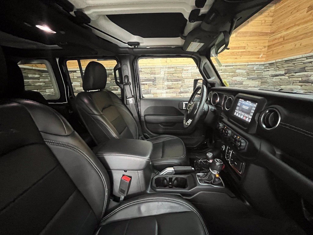Used 2018 Jeep Wrangler Unlimited Sahara w/ Cold Weather Group AWD/4WD image 24