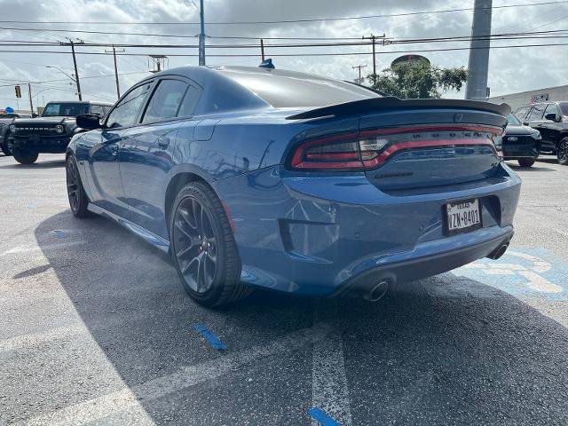 Used 2023 Dodge Charger R/T w/ Plus Group RWD image 2