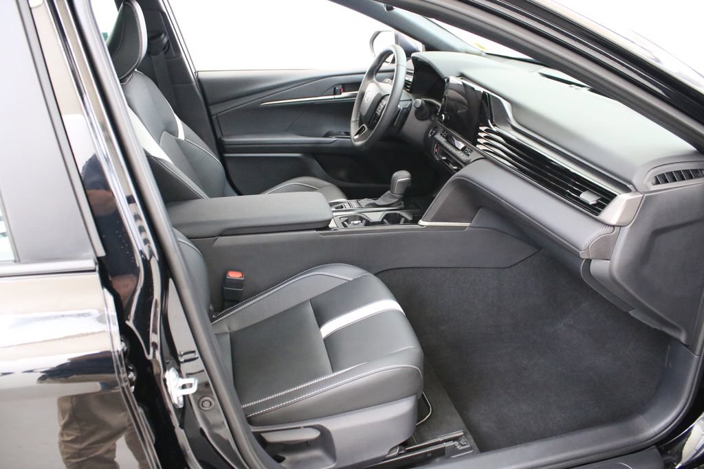 Used 2026 Toyota Camry SE w/ Convenience Package AWD/4WD image 28