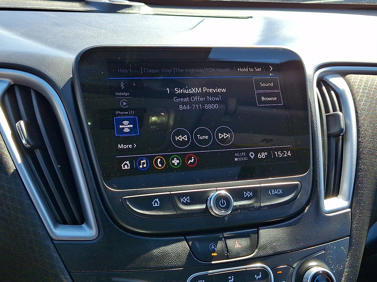 Used 2024 Chevrolet Malibu LT FWD image 18