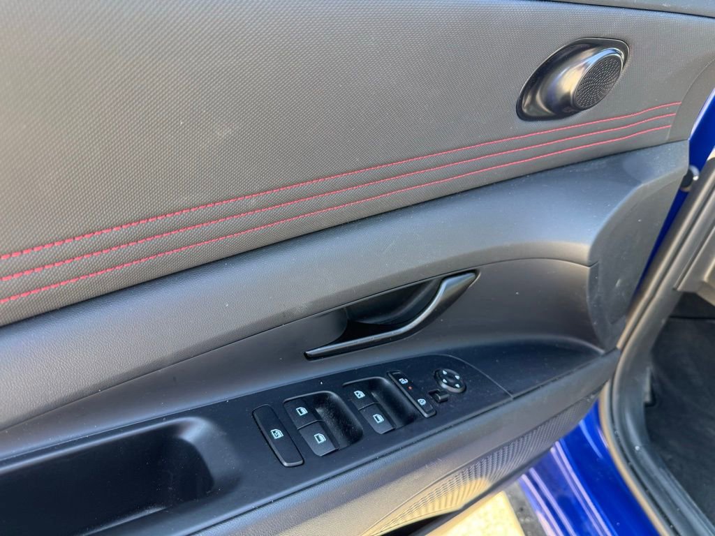 Used 2025 Hyundai Elantra N Line image 11