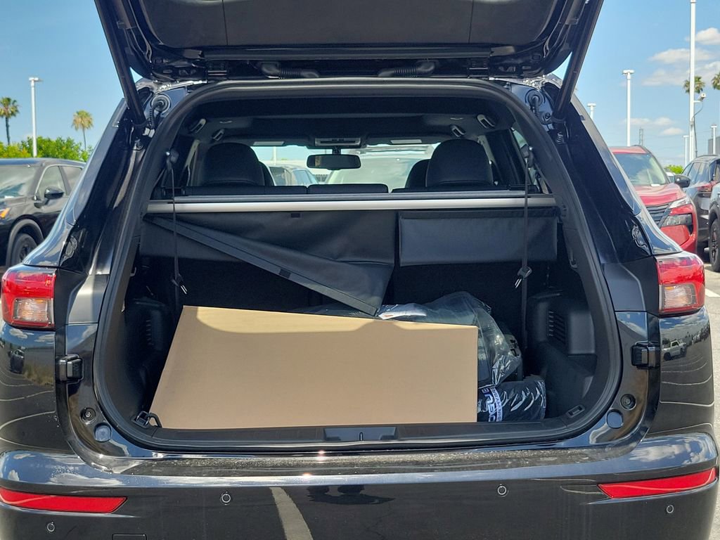 New 2026 Nissan Rogue Platinum AWD/4WD image 17