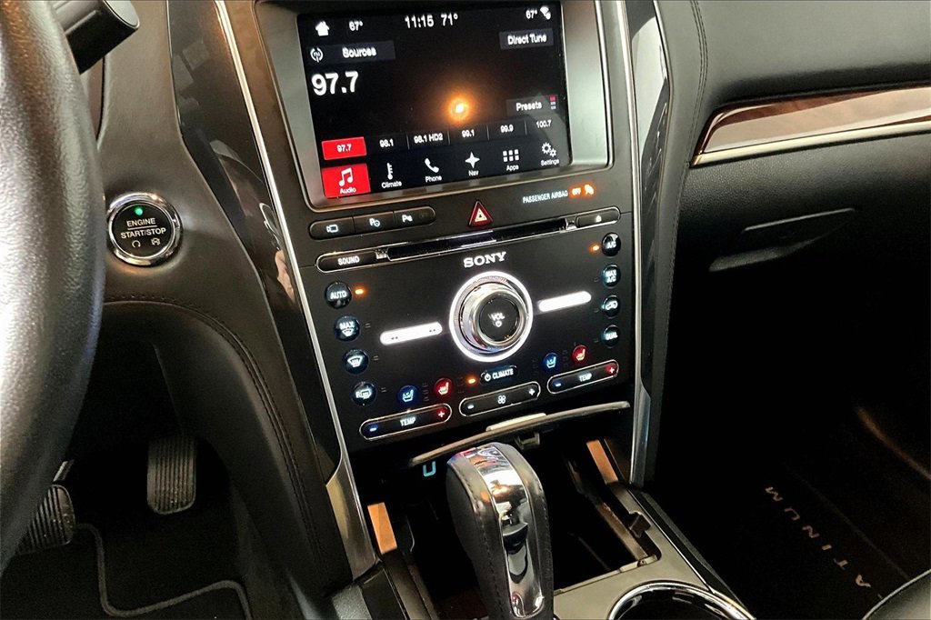 Certified 2017 Ford Explorer Platinum image 25
