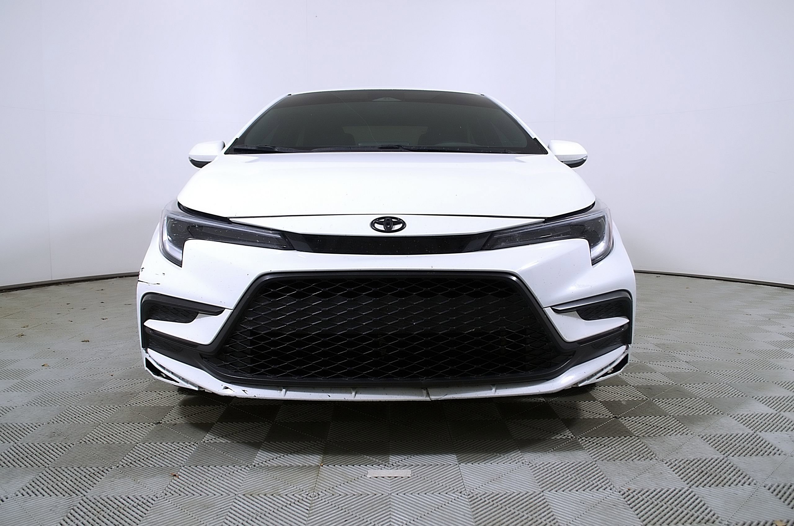Used 2024 Toyota Corolla SE FWD image 5