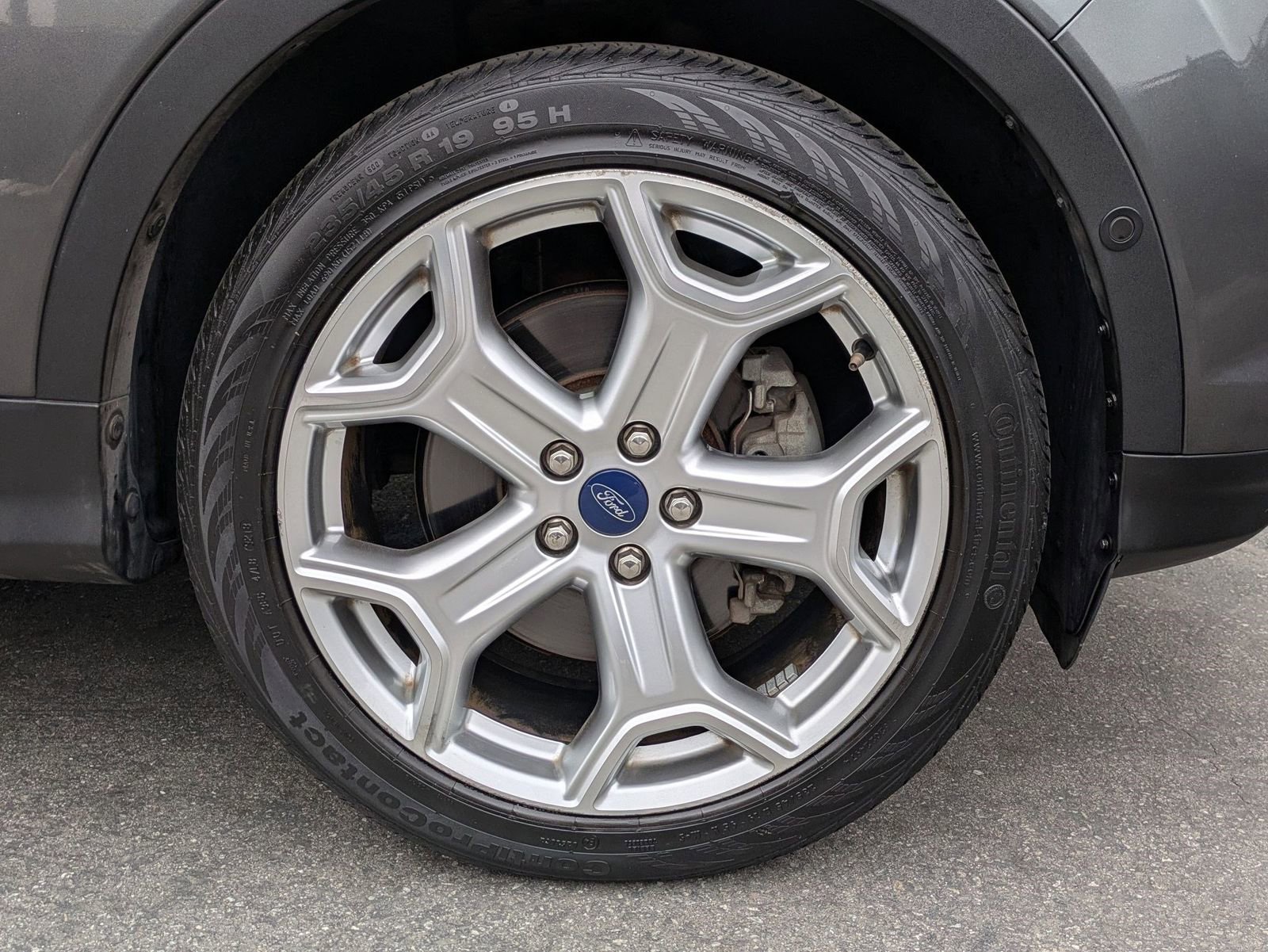 Used 2018 Ford Escape Titanium w/ Ford Safe & Smart Package image 27