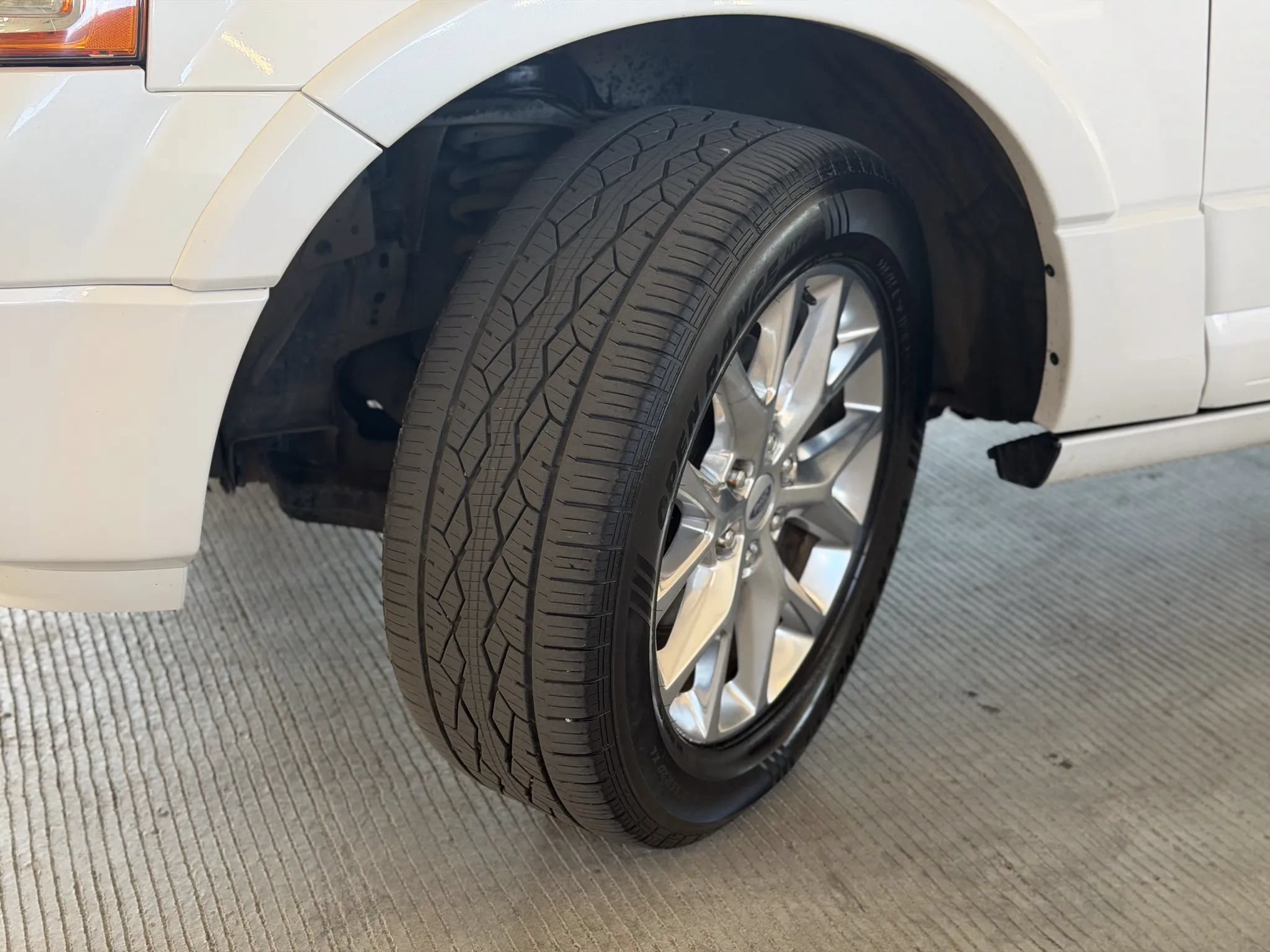 Used 2015 Ford Expedition EL Limited w/ Equipment Group 301A AWD/4WD image 18