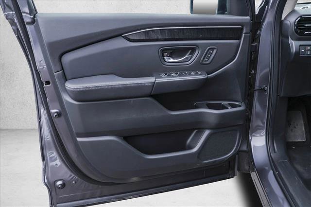New 2025 Honda Pilot Elite image 12