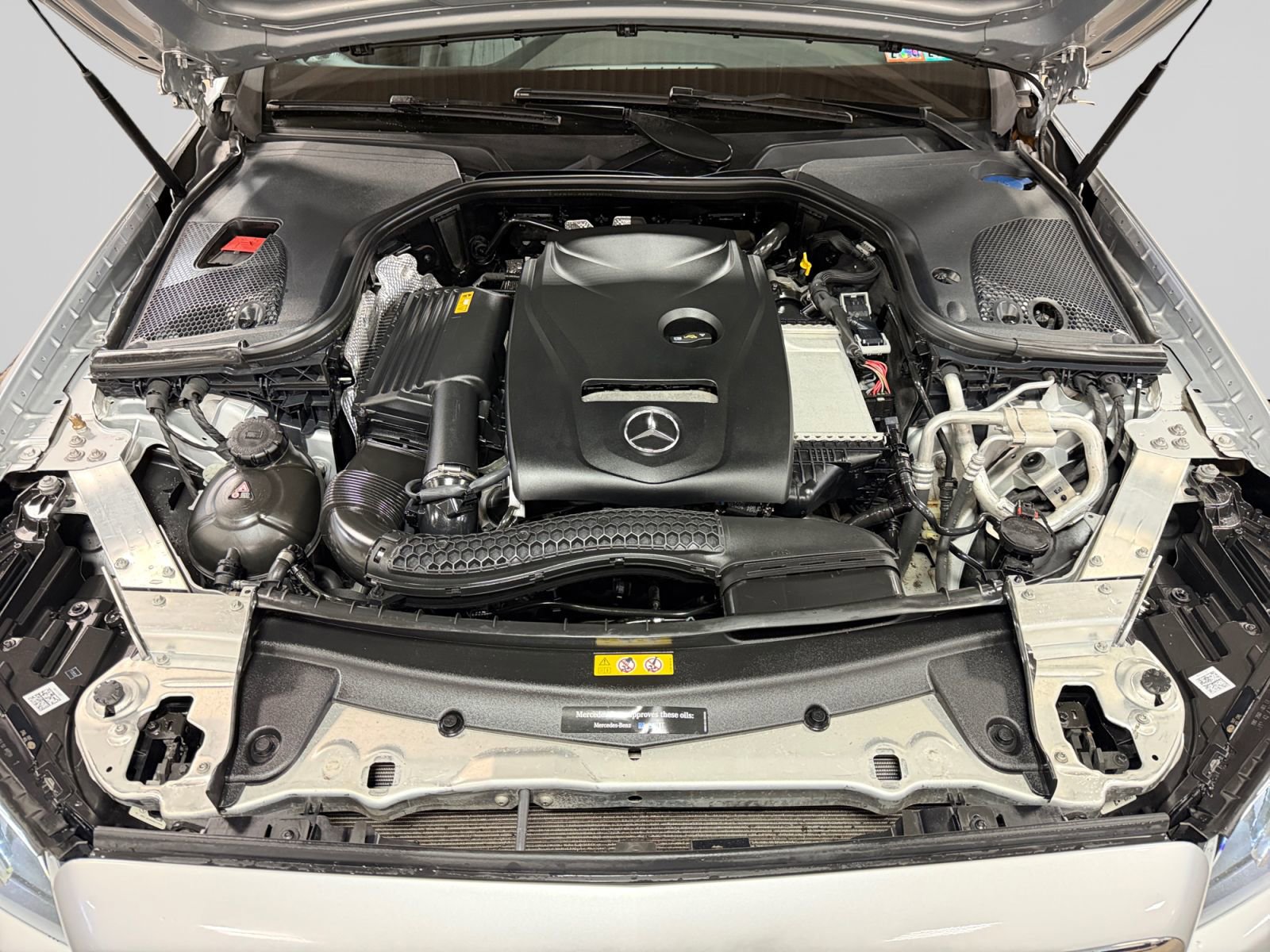 Used 2019 Mercedes-Benz E 300 4MATIC image 27