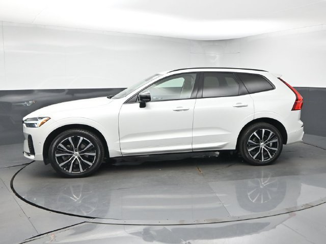 Used 2024 Volvo XC60 B5 Plus AWD/4WD image 4