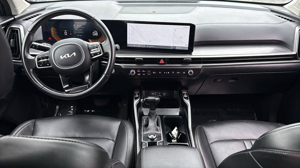 Used 2024 Kia Sorento S image 18