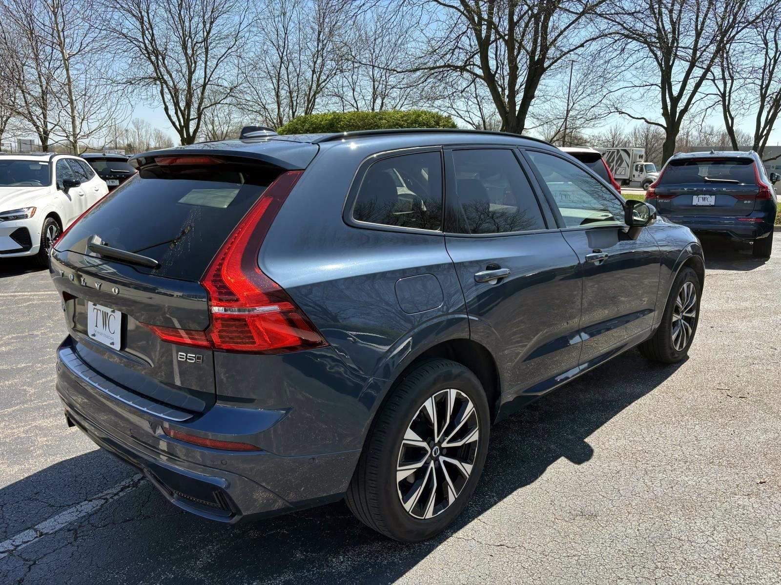 Used 2023 Volvo XC60 B5 Plus w/ Climate Package AWD/4WD image 5