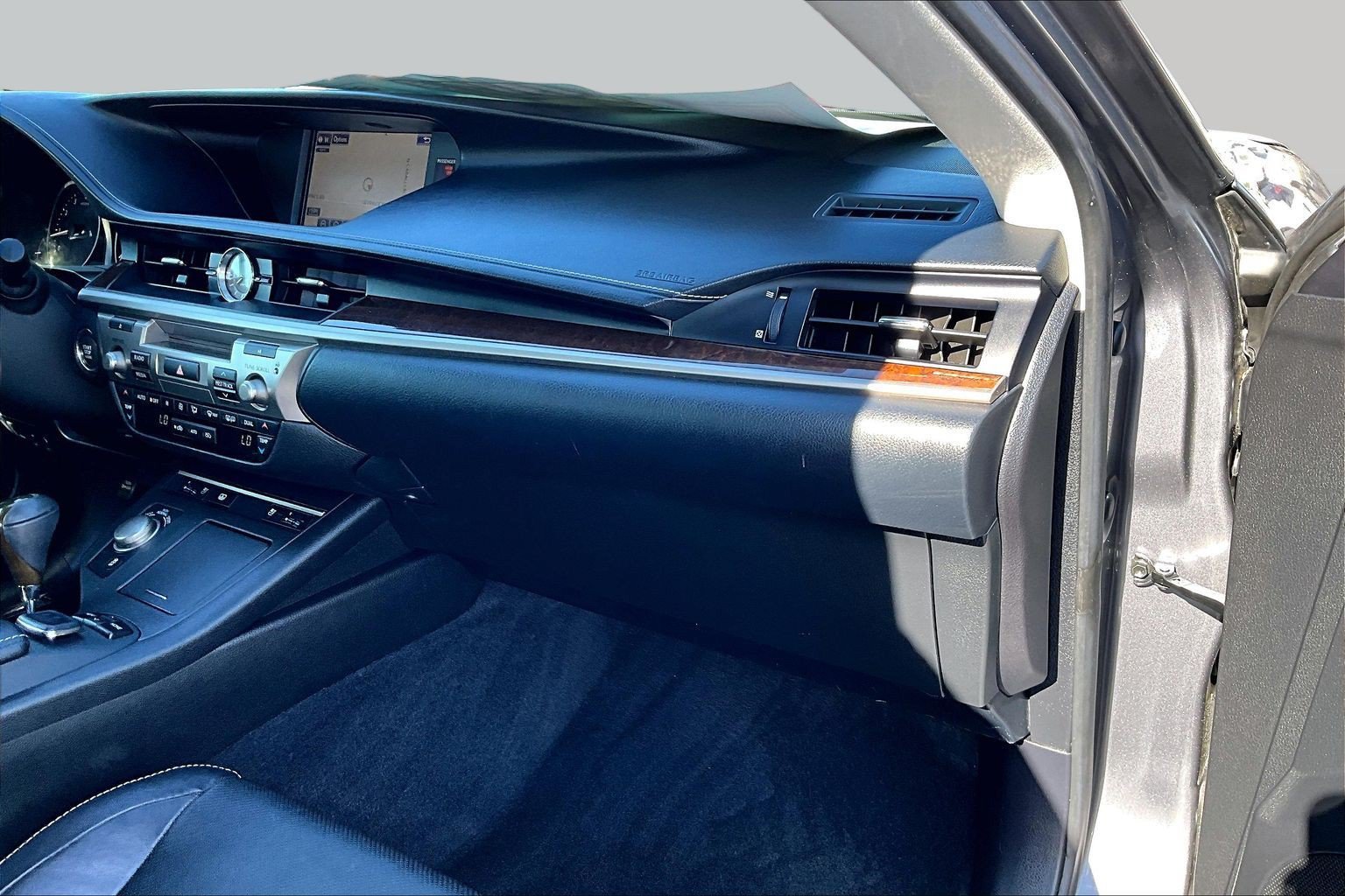 Used 2015 Lexus ES 350 w/ Luxury Package FWD image 15