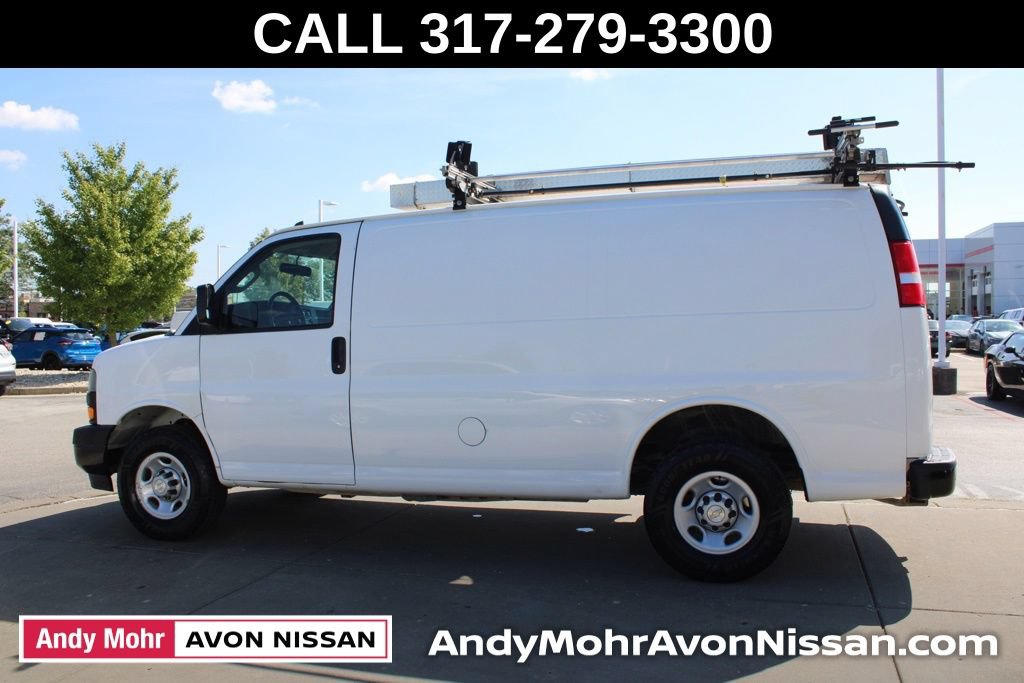 Used 2021 Chevrolet Express 2500 w/ Driver Convenience Package RWD image 4