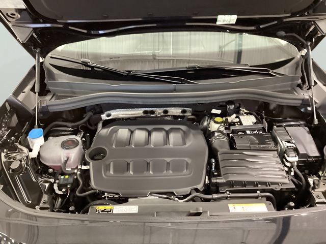 Certified 2025 Volkswagen Tiguan SE w/ Panoramic Sunroof Package AWD/4WD image 17