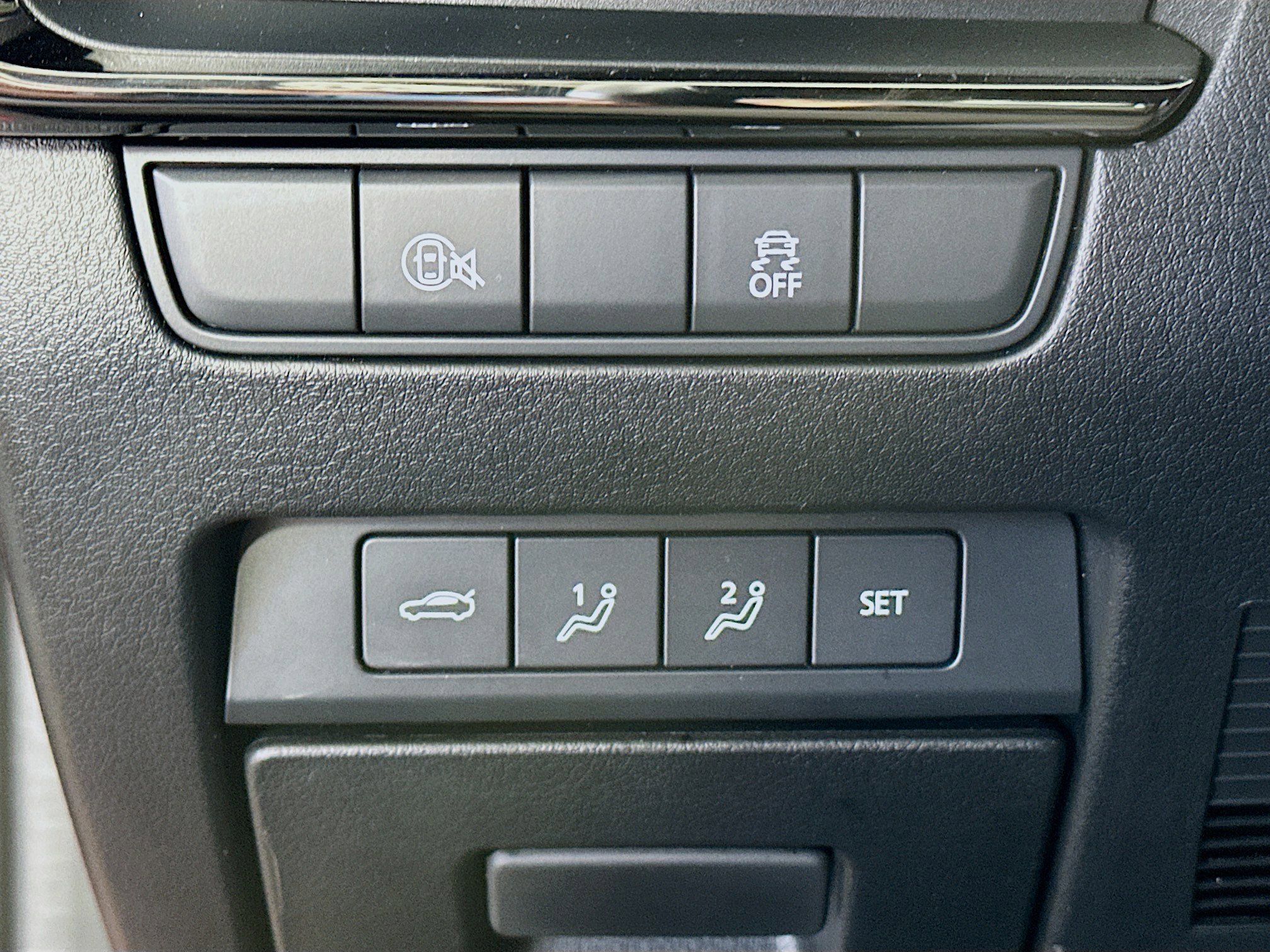 Used 2025 MAZDA MAZDA3 s image 17