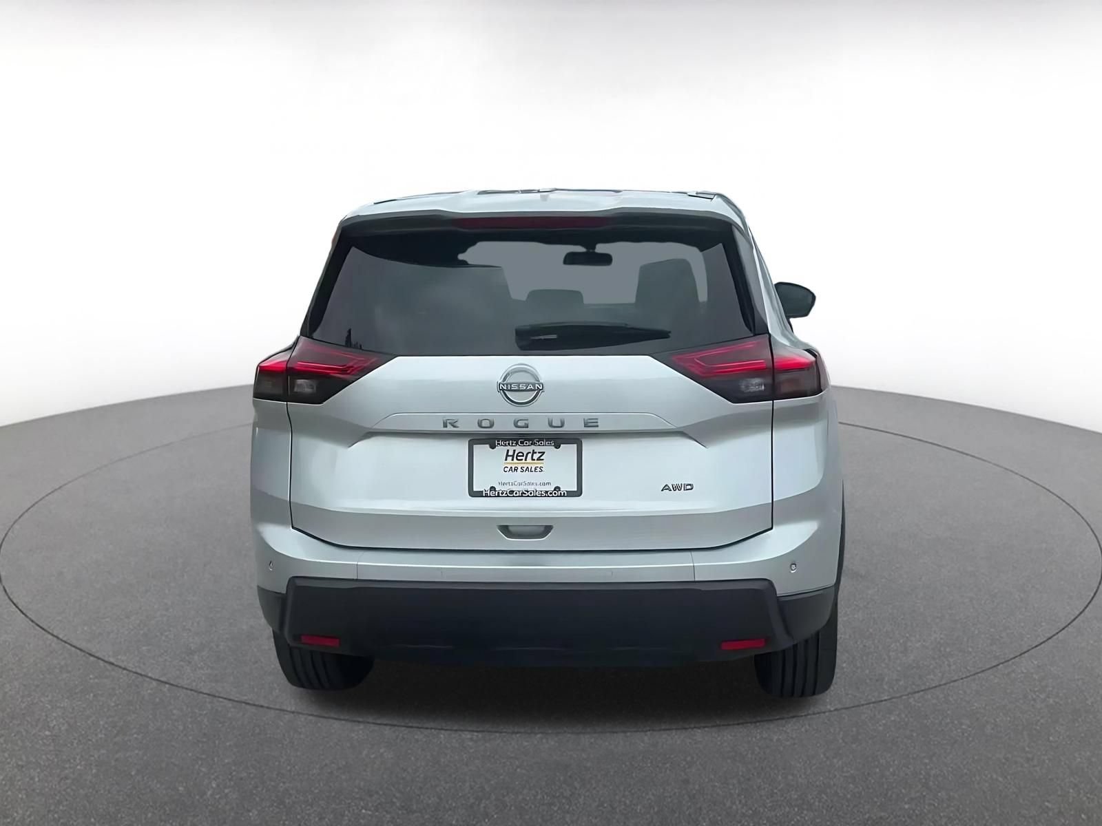 Used 2025 Nissan Rogue SV AWD/4WD image 14