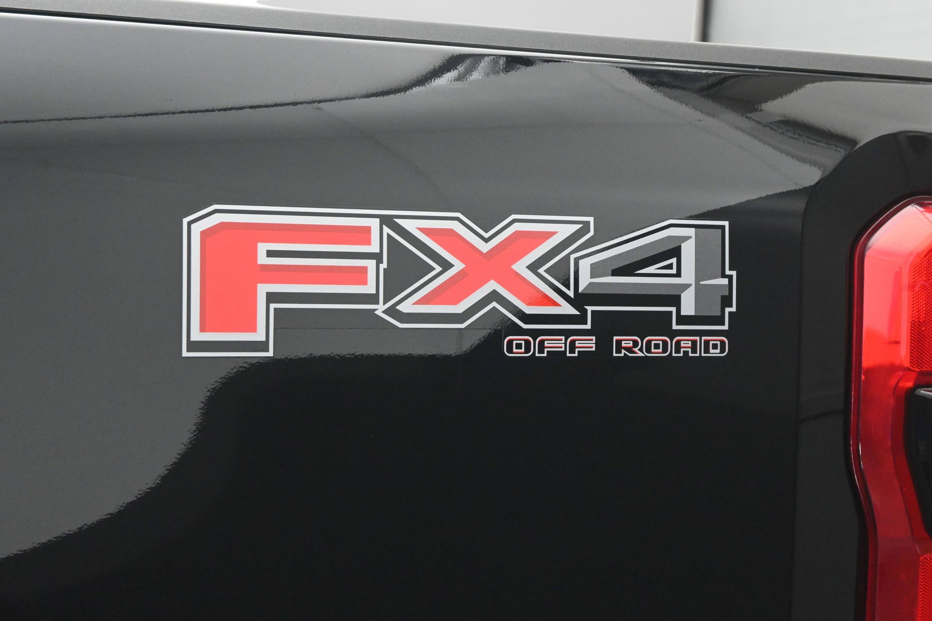 Used 2024 Ford F250 Platinum AWD/4WD image 11