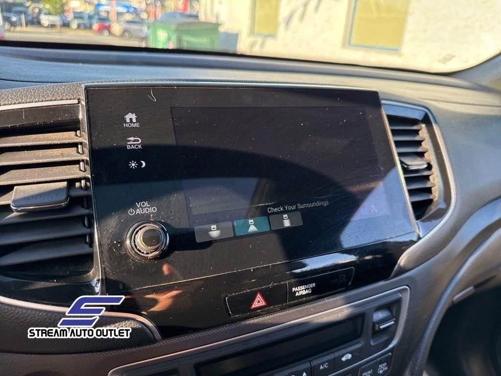 Used 2022 Honda Pilot TrailSport image 39