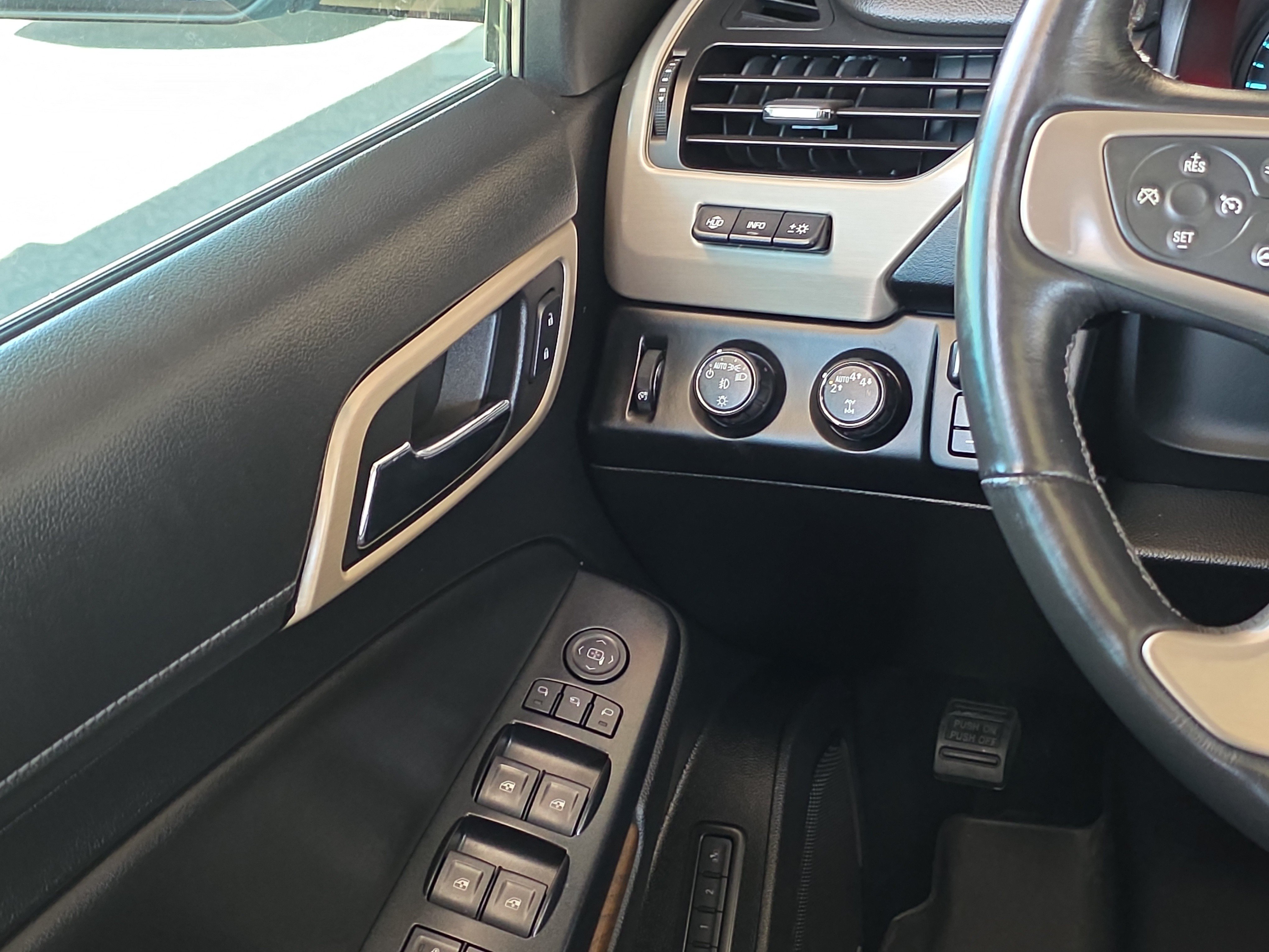Used 2018 GMC Yukon Denali w/ Open Road Package AWD/4WD image 25