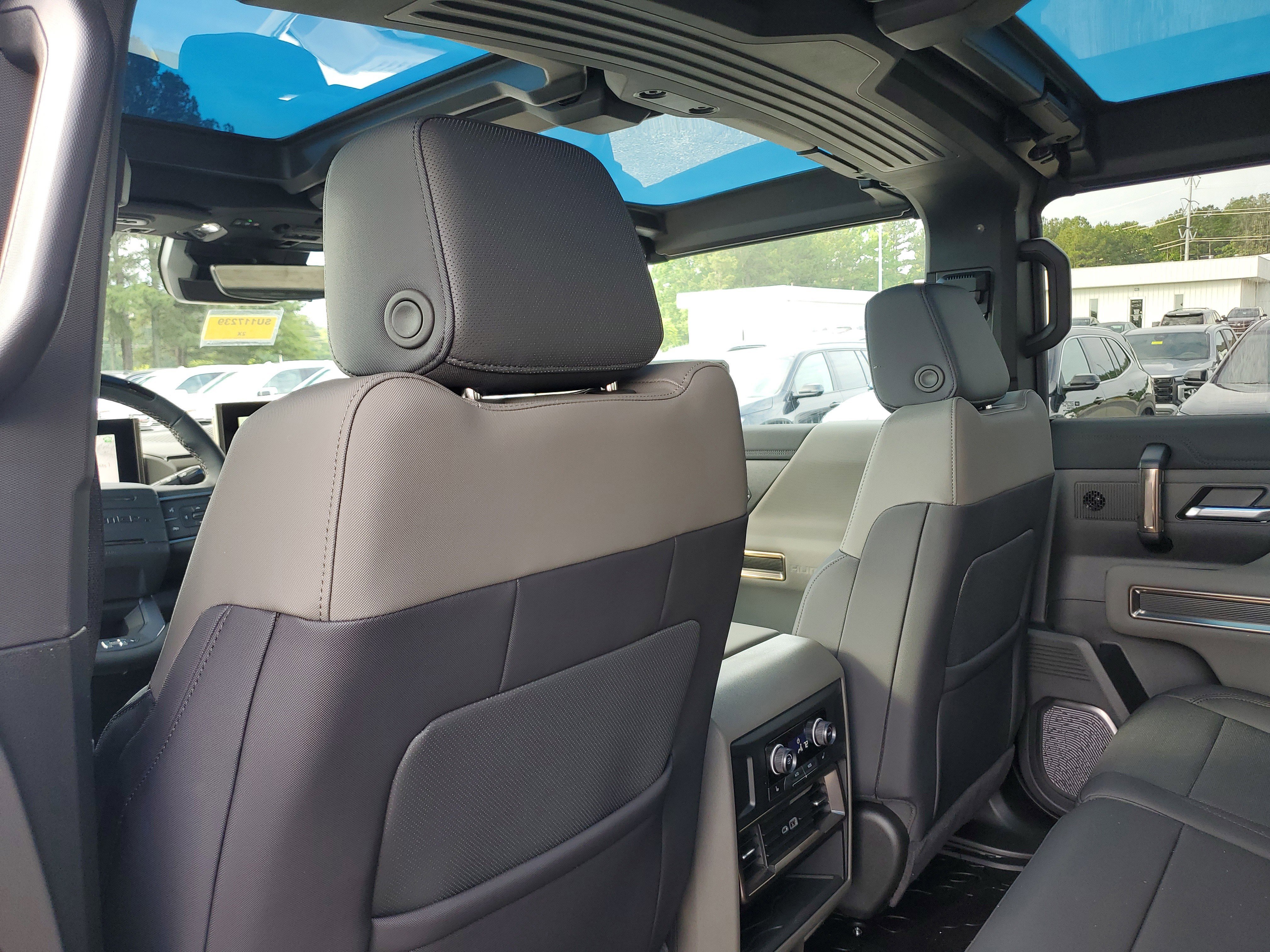 New 2025 GMC Hummer EV 2X image 9