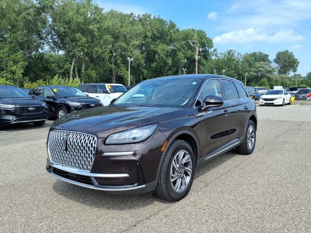 Used 2023 Lincoln Corsair AWD w/ Equipment Group 101A image 3